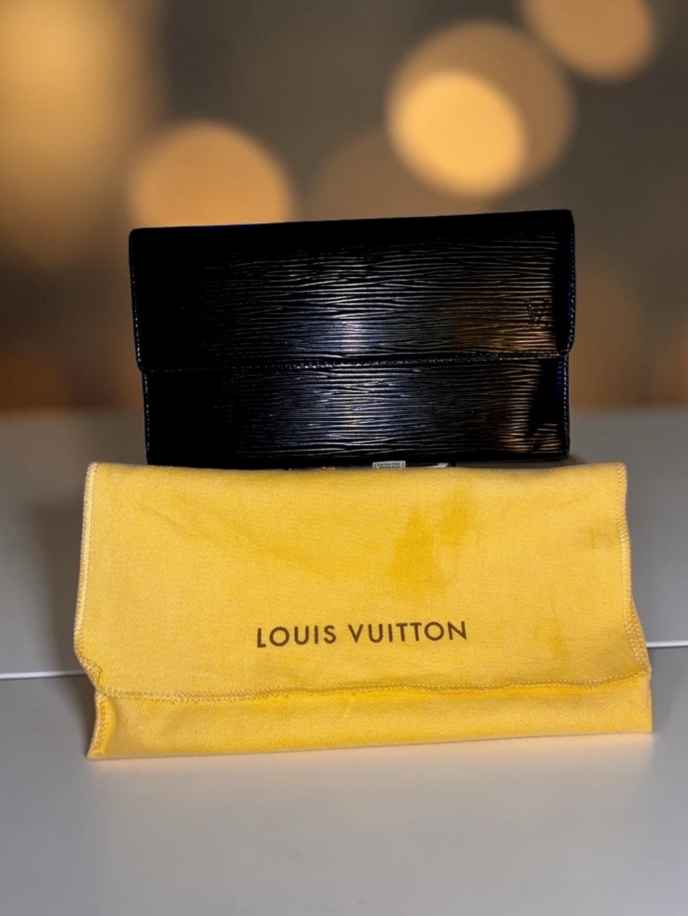 Louis Vuitton Authentic Black Epi Leather Wallet w Dustbag